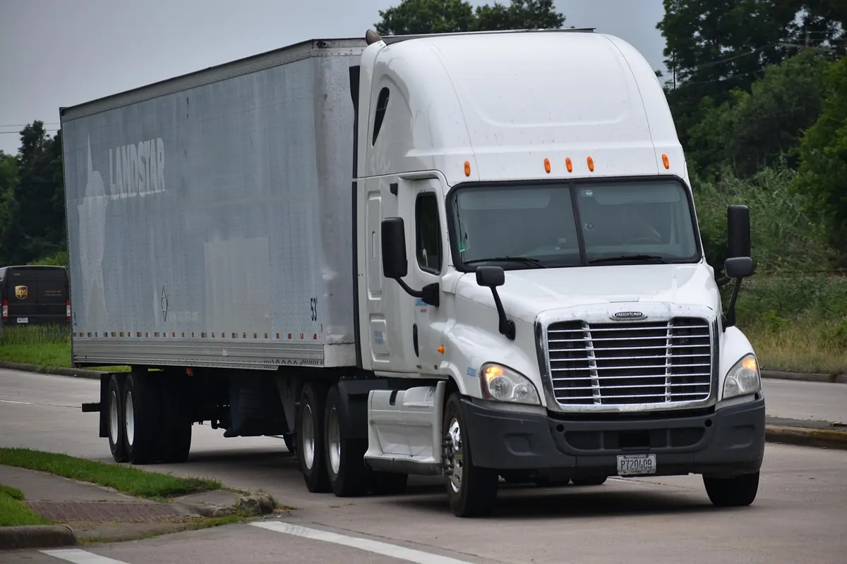 Company Driver vs. Owner-Operator: Which Schedule Works Better for Parents?